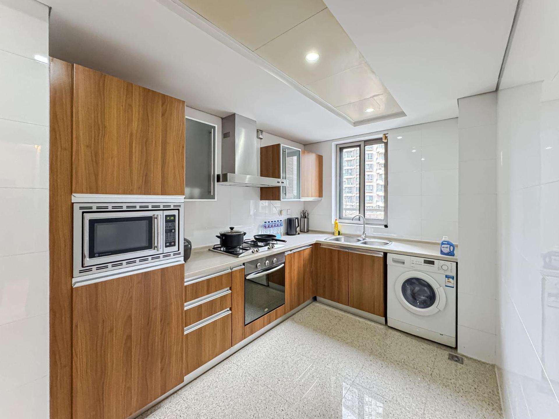 Tyms 3br 2ba Gubei Cbd Near Line10